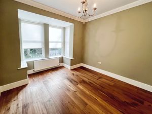 Sitting Room - click for photo gallery